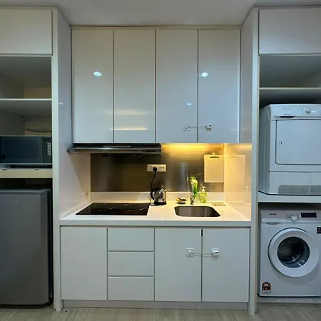 2Br, 1 Car Park, 4Pax Seaview 118Islandplaza公寓